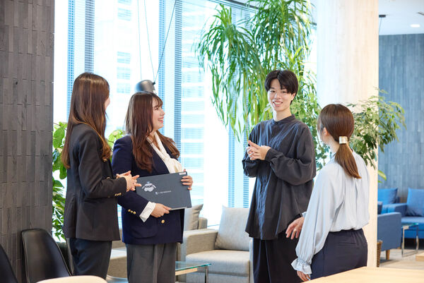 社員の様子.jpg